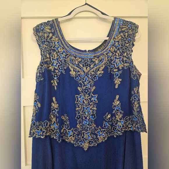 Women’s Formal Dress Size 14 P JKara Gown Beaded Sequins Floral Short Sleeve - Picture 10 of 11